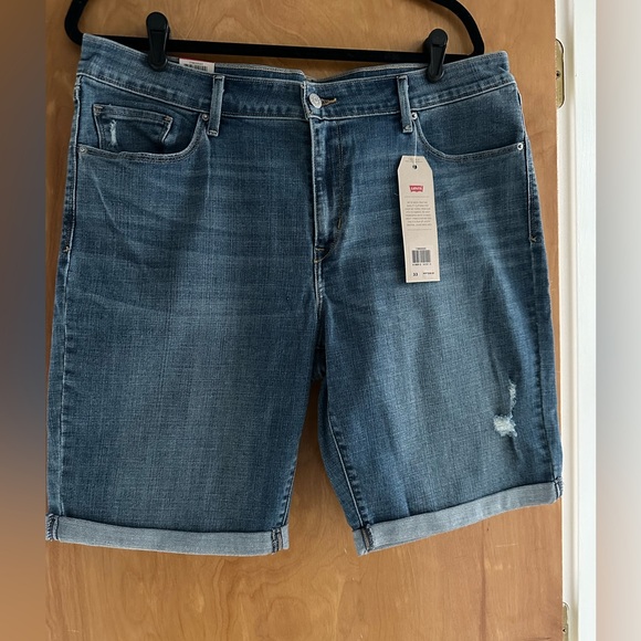 Levi’s midrise Bermuda jean shorts with destruction, size 33, NWT - Picture 7 of 7